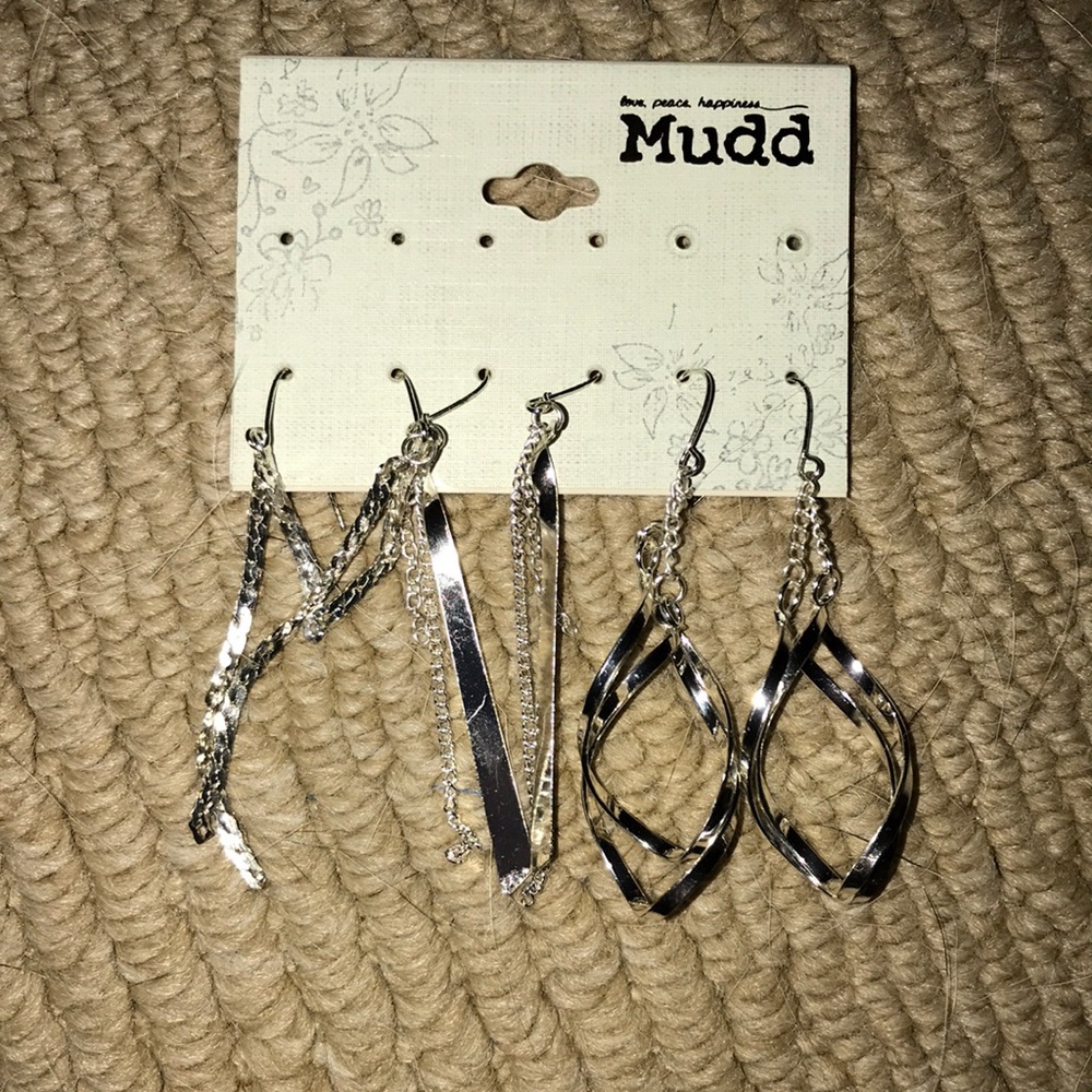 3 pairs of dangling earrings